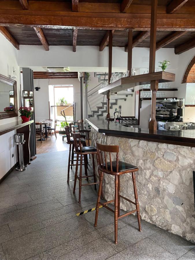 Hotel La Locanda Cadrezzate Buitenkant foto